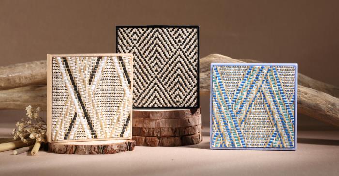 Compacts & Palettes